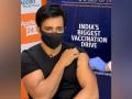 Sonu Sood receives first shot of COVID-19 vaccine - Hindi News | Sonu Sood receives first shot of COVID-19 vaccine | Latest entertainment News at Lokmattimes.com