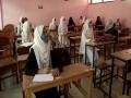 J-K: Srinagar schools reopen for classes 10, 12 with COVID-19 protocols in place - Hindi News | J-K: Srinagar schools reopen for classes 10, 12 with COVID-19 protocols in place | Latest national News at Lokmattimes.com