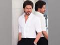 Social media user feels 'poor' after Shah Rukh Khan reveals worth of TVs owned by him - Hindi News | Social media user feels 'poor' after Shah Rukh Khan reveals worth of TVs owned by him | Latest entertainment News at Lokmattimes.com