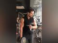 Tiger Shroff shares glimpse of workout session on his 'cheat day' - Hindi News | Tiger Shroff shares glimpse of workout session on his 'cheat day' | Latest entertainment News at Lokmattimes.com