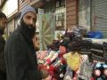 Demand rises for warm clothes in Kashmir amid harsh winter - Hindi News | Demand rises for warm clothes in Kashmir amid harsh winter | Latest national News at Lokmattimes.com