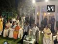 Nitin Gadkari, Sanjay Raut, Maharashtra MLAs attend dinner at Sharad Pawar's residence - Hindi News | Nitin Gadkari, Sanjay Raut, Maharashtra MLAs attend dinner at Sharad Pawar's residence | Latest national News at Lokmattimes.com