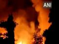Fire breaks out at Mumbai's scrapyard, fire tenders rushed to spot - Hindi News | Fire breaks out at Mumbai's scrapyard, fire tenders rushed to spot | Latest maharashtra News at Lokmattimes.com