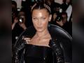 Bella Hadid joins pro-Palestine march in NYC amid Israel-Gaza conflict - Hindi News | Bella Hadid joins pro-Palestine march in NYC amid Israel-Gaza conflict | Latest entertainment News at Lokmattimes.com