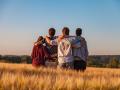 Study finds giving support to family and friends as important as receiving, boosts health - Hindi News | Study finds giving support to family and friends as important as receiving, boosts health | Latest health News at Lokmattimes.com