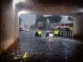 Heavy rainfall lashes Bengaluru, leads to waterlogging in some areas - Hindi News | Heavy rainfall lashes Bengaluru, leads to waterlogging in some areas | Latest national News at Lokmattimes.com