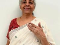 Nirmala Sitharaman casts vote in B'luru, terms Cong poll promise of banning Bajrang Dal as 'bewakoofi' - News | Nirmala Sitharaman casts vote in B'luru, terms Cong poll promise of banning Bajrang Dal as 'bewakoofi' | Latest politics News at Lokmattimes.com