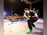 Farhan Akhtar cancels show in Australia, says to fans "We share your disappointment" - News | Farhan Akhtar cancels show in Australia, says to fans "We share your disappointment" | Latest entertainment News at Lokmattimes.com