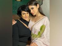 "Your smile can light up any room": Mouni Roy showers love for bestie Mandira Bedi on her b'day - News | "Your smile can light up any room": Mouni Roy showers love for bestie Mandira Bedi on her b'day | Latest entertainment News at Lokmattimes.com "Your smile can light up any room": Mouni Roy showers love for bestie Mandira Bedi on her b'day - News | "Your smile can light up any room": Mouni Roy showers love for bestie Mandira Bedi on her b'day | Latest entertainment News at Lokmattimes.com