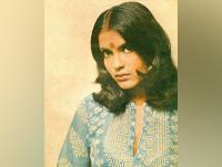 "Dal chawal my staple, khichdi is my comfort meal", Zeenat Aman posts about love for 'desi' food - News | "Dal chawal my staple, khichdi is my comfort meal", Zeenat Aman posts about love for 'desi' food | Latest entertainment News at Lokmattimes.com