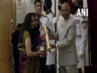 Daughters of CDS General Bipin Rawat receive his Padma Vibhushan award - News | Daughters of CDS General Bipin Rawat receive his Padma Vibhushan award | Latest national News at Lokmattimes.com Daughters of CDS General Bipin Rawat receive his Padma Vibhushan award - News | Daughters of CDS General Bipin Rawat receive his Padma Vibhushan award | Latest national News at Lokmattimes.com