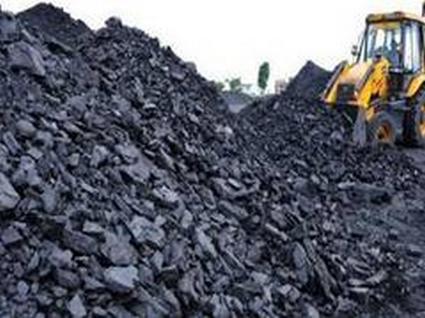 Coal India chairman lays foundation stone for pollution free coal loading project | कोल इंडिया के चेयरमैन ने प्रदूषण रहित कोयला लदान परियोजना की आधारशिला रखी