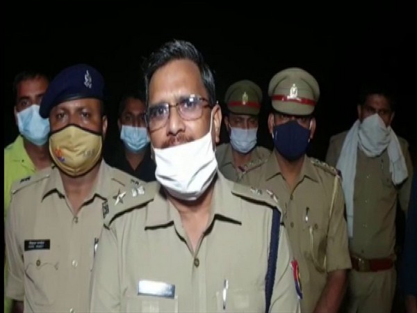 एआईसीसी के दो सदस्‍यों ने उपेक्षा का आरोप लगाते हुए कांग्रेस से इस्तीफा दिया - Hindi News | Two AICC members resign from Congress alleging neglect | Latest india News at Lokmatnews.in