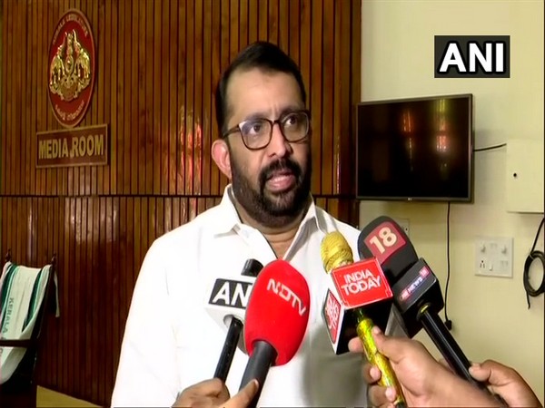 मालाबार विद्रोह विवाद: केंद्रीय मंत्री ने केरल के विधानसभा अध्यक्ष एवं माकपा पर साधा निशाना - Hindi News | Malabar Insurgency Controversy: Union Minister targets Kerala Assembly Speaker and CPI(M) | Latest india News at Lokmatnews.in