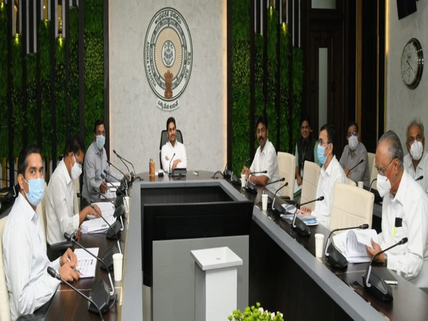 सीमा विवाद : ओडिशा ने विवादित कोटिया पंचायत क्षेत्र में अवरोधक लगाए, पुलिस की तैनाती की - Hindi News | Border dispute: Odisha imposed barriers in disputed Kotia Panchayat area, deployed police | Latest india News at Lokmatnews.in