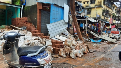 नारायण राणे के विधायक बेटे ने महाराष्ट्र में राष्ट्रपति शासन लगाने की मांग की - Hindi News | Narayan Rane's MLA son demands imposition of President's rule in Maharashtra | Latest india News at Lokmatnews.in