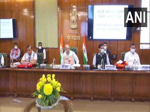 सरकार ने असम के पांच उग्रवादी समूहों के साथ शांति समझौते पर हस्ताक्षर किए - Hindi News | Government signs peace agreement with five insurgent groups of Assam | Latest india News at Lokmatnews.in