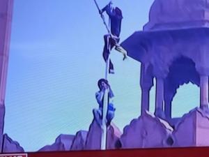 After violent clashes with police, farmers swarm Red Fort | english.lokmat .com