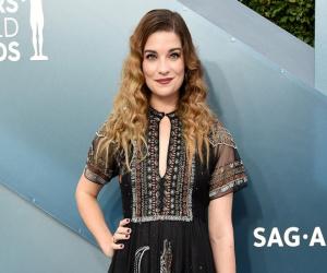 Schitt's Creek Actress Annie Murphy Reveals Wrong Birth Control Pills Gave  Her Mood Swings: There Are So Many Products Out There That We Aren't  Educated About