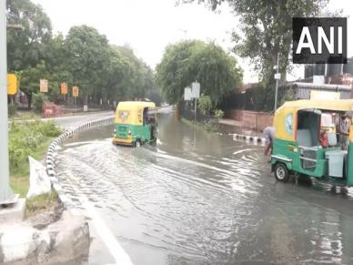 Yamuna water level drops slightly, low-lying areas still flooded