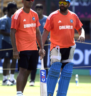 T20 World Cup 2024: Rohit Sharma Expresses Desire for Rahul Dravid to Stay On as Coach, Says He 'Enjoyed My Time with Him (Watch Video) | T20 World Cup 2024: Rohit Sharma Expresses Desire for Rahul Dravid to Stay On as Coach, Says He 'Enjoyed My Time with Him (Watch Video)