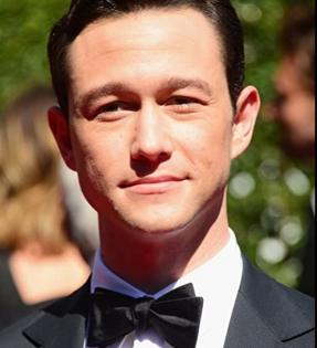 Joseph Gordon-Levitt talks about challenges playing real life characters on-screen | Joseph Gordon-Levitt talks about challenges playing real life characters on-screen