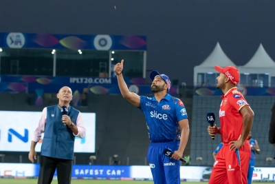 IPL 2022: Mumbai Indians win toss, opt to bowl against Punjab Kings | IPL 2022: Mumbai Indians win toss, opt to bowl against Punjab Kings