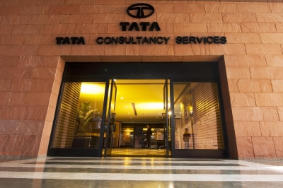 TCS revenue growth to slowdown in FY24: Fitch Ratings | TCS revenue growth to slowdown in FY24: Fitch Ratings