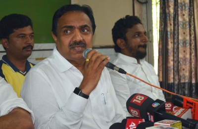 Till Thackeray is CM, cousin Raj won't praise Maharashtra: NCP | Till Thackeray is CM, cousin Raj won't praise Maharashtra: NCP Till Thackeray is CM, cousin Raj won't praise Maharashtra: NCP | Till Thackeray is CM, cousin Raj won't praise Maharashtra: NCP