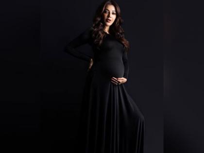 Mom-to-be Kajal Aggarwal looks elegant in her maternity photoshoot | Mom-to-be Kajal Aggarwal looks elegant in her maternity photoshoot