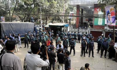 Bangladesh: Army imposes indefinite ban on public gatherings in several areas of Dhaka | Bangladesh: Army imposes indefinite ban on public gatherings in several areas of Dhaka Bangladesh: Army imposes indefinite ban on public gatherings in several areas of Dhaka | Bangladesh: Army imposes indefinite ban on public gatherings in several areas of Dhaka