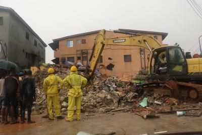 8 killed in Nigeria building collapse | 8 killed in Nigeria building collapse