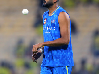 Essex signs Khaleel Ahmed for County Championship and One-Day Cup games until end of season | Essex signs Khaleel Ahmed for County Championship and One-Day Cup games until end of season