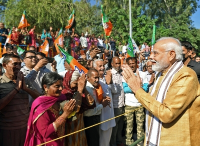 Modi towers over Opposition in Himachal | Modi towers over Opposition in Himachal