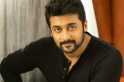 Suriya presents gold coins to 'Etharkkum Thunindhavan' unit | Suriya presents gold coins to 'Etharkkum Thunindhavan' unit Suriya presents gold coins to 'Etharkkum Thunindhavan' unit | Suriya presents gold coins to 'Etharkkum Thunindhavan' unit