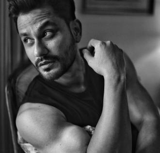 Kunal Kemmu says it's important to break monotony to enjoy work equally | Kunal Kemmu says it's important to break monotony to enjoy work equally Kunal Kemmu says it's important to break monotony to enjoy work equally | Kunal Kemmu says it's important to break monotony to enjoy work equally