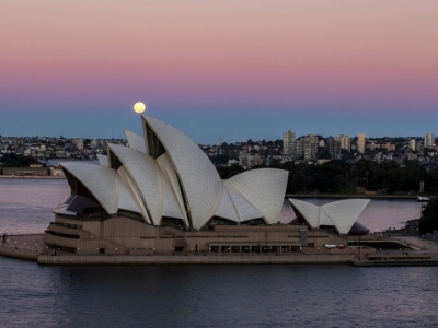 Sydney to enter week-long lockdown | Sydney to enter week-long lockdown