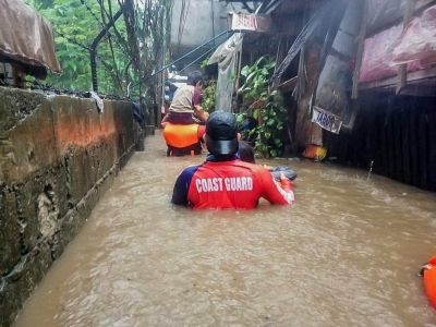 6 dead, 19 missing in Philippine floods | 6 dead, 19 missing in Philippine floods