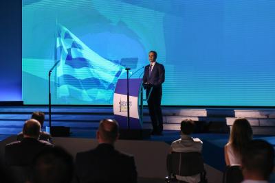 Greek PM unveils updated economic policy | Greek PM unveils updated economic policy
