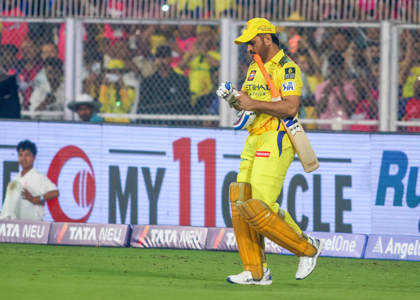 IPL 2025: Dhoni likely to captain CSK against DC if Gaikwad not fit in time, says Hussey | IPL 2025: Dhoni likely to captain CSK against DC if Gaikwad not fit in time, says Hussey