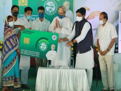 Odisha CM launches distribution of BSKY smart health card in Cuttack, Khordha districts | Odisha CM launches distribution of BSKY smart health card in Cuttack, Khordha districts