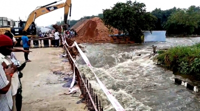Parts of Anantapur town inundated after heavy rains | Parts of Anantapur town inundated after heavy rains Parts of Anantapur town inundated after heavy rains | Parts of Anantapur town inundated after heavy rains