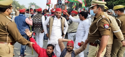 BJP government humiliating elderly farmers: Akhilesh | BJP government humiliating elderly farmers: Akhilesh