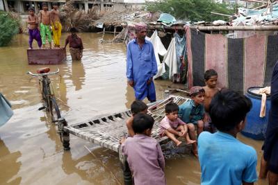 17 killed as heavy rain wreaks havoc in Pakistan | 17 killed as heavy rain wreaks havoc in Pakistan 17 killed as heavy rain wreaks havoc in Pakistan | 17 killed as heavy rain wreaks havoc in Pakistan