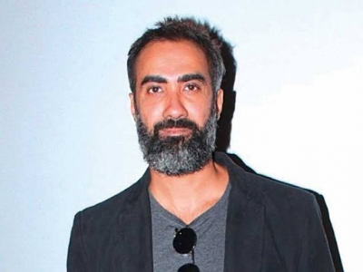 Ranvir Shorey ‘almost hounded out of hotel room’ after posting about son's Covid diagnosis | Ranvir Shorey ‘almost hounded out of hotel room’ after posting about son's Covid diagnosis