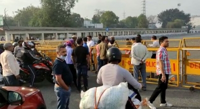 Gurugram lifts restrictions on Delhi border | Gurugram lifts restrictions on Delhi border