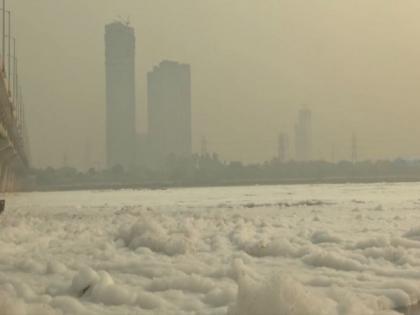 Delhi's air pollution remains in 'poor' category, toxic foam floats on Yamuna river | Delhi's air pollution remains in 'poor' category, toxic foam floats on Yamuna river Delhi's air pollution remains in 'poor' category, toxic foam floats on Yamuna river | Delhi's air pollution remains in 'poor' category, toxic foam floats on Yamuna river