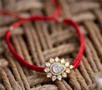 K'taka: Pvt school asks students to remove rakhis, parents fume | K'taka: Pvt school asks students to remove rakhis, parents fume