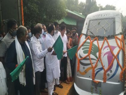 Eco-friendly toy train flagged off at Nandankanan Zoo in Bhubaneswar | Eco-friendly toy train flagged off at Nandankanan Zoo in Bhubaneswar
