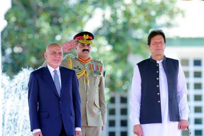 Imran arrives in Afghanistan on maiden visit | Imran arrives in Afghanistan on maiden visit